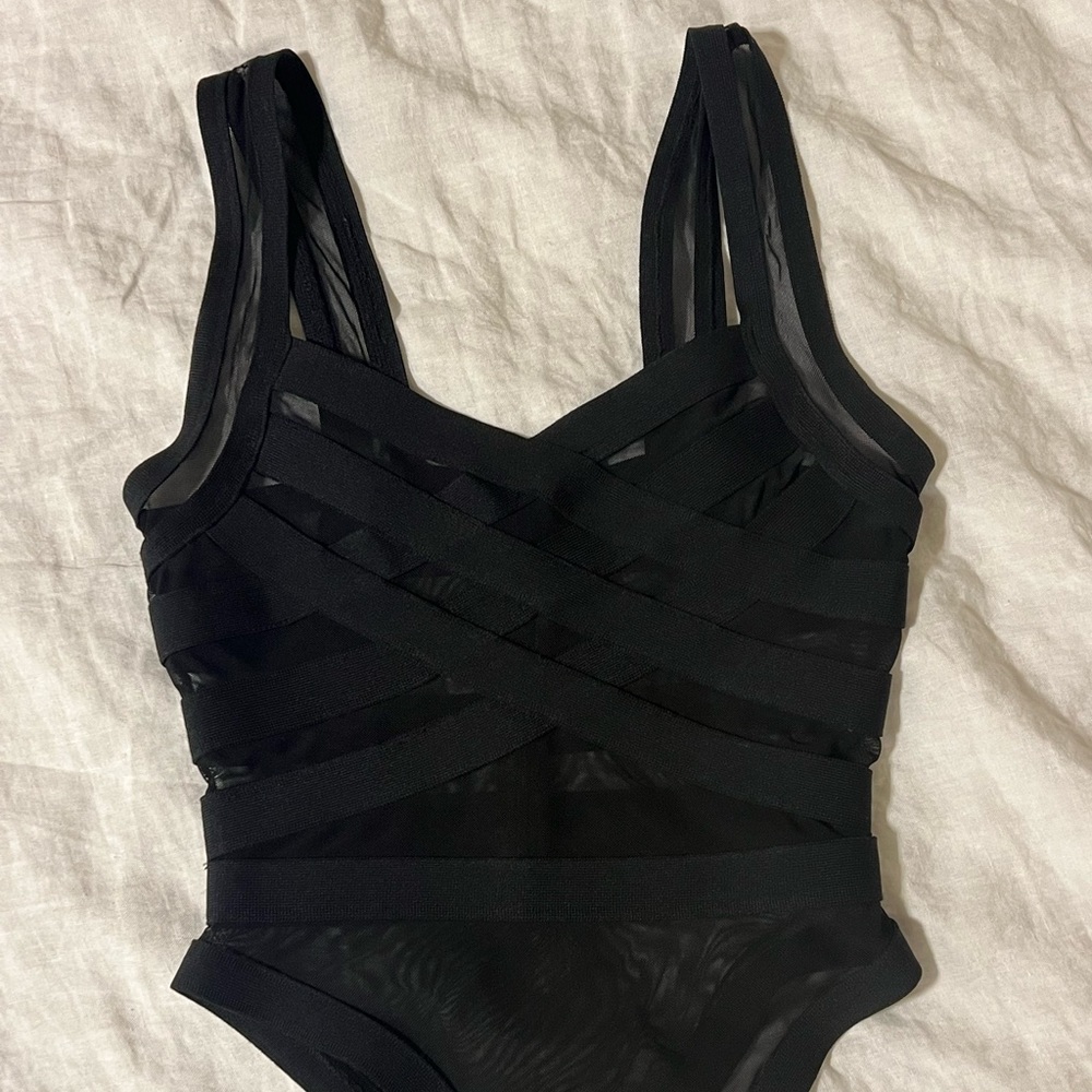 Mesh stretchy top